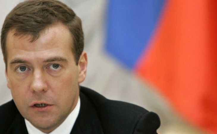 Интервью премьер-министра Дмитрия Медведева будет в основном посвящено экономике