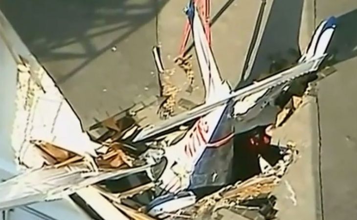 Самолет врезался в частный дом в американской Джорджии, пилот скончался