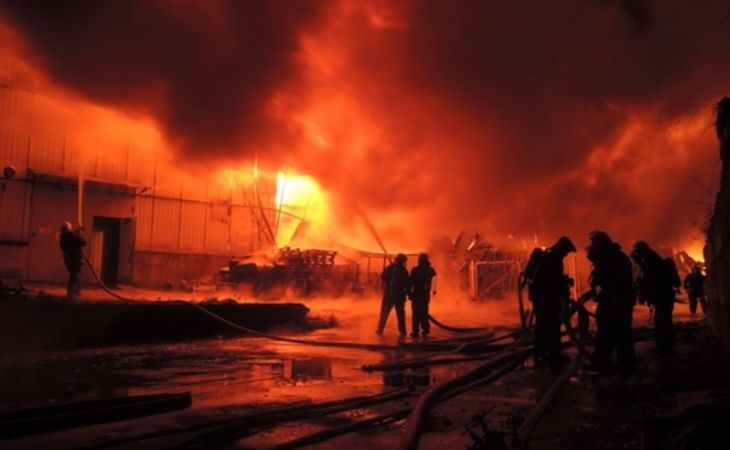 Мебельный цех горел в Барнауле