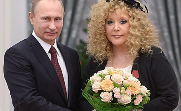 Путин в Кремле наградил Пугачеву и Степашина