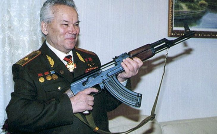 День памяти оружейника Михаила Калашникова проходит во вторник на Алтае