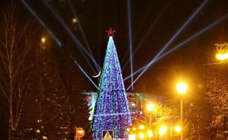 Новогодние елки открываются в субботу во всех районах Барнаула