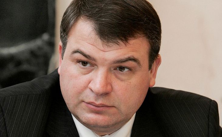 Экс-министр Сердюков на допросе заявил, что он избавлял ведомства от лишнего имущества