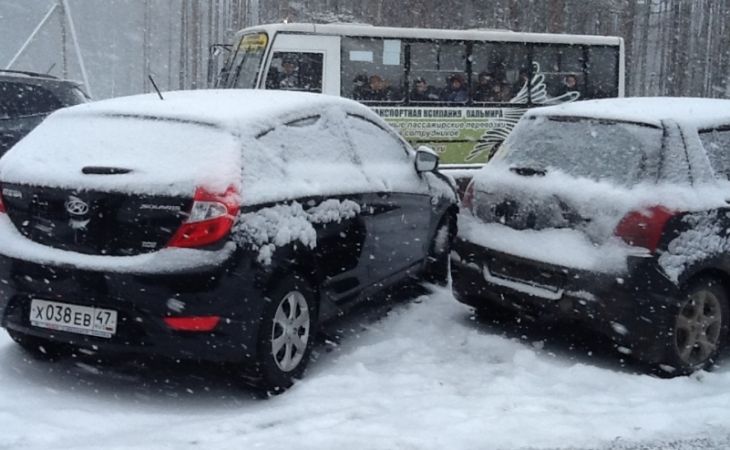 Около десятка машин столкнулись в Барнауле из-за непогоды
