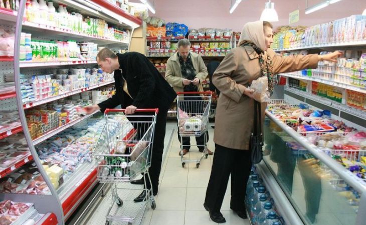 Россияне стали реже ходить в магазины и больше экономить – опрос
