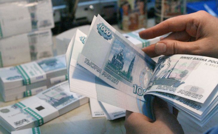 Трое жителей Алтая незаконно вывели за рубеж 90 млн рублей