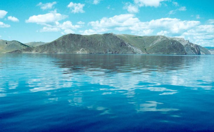 Уровень воды в озере Байкал за вторую неделю февраля упал еще на три сантиметра