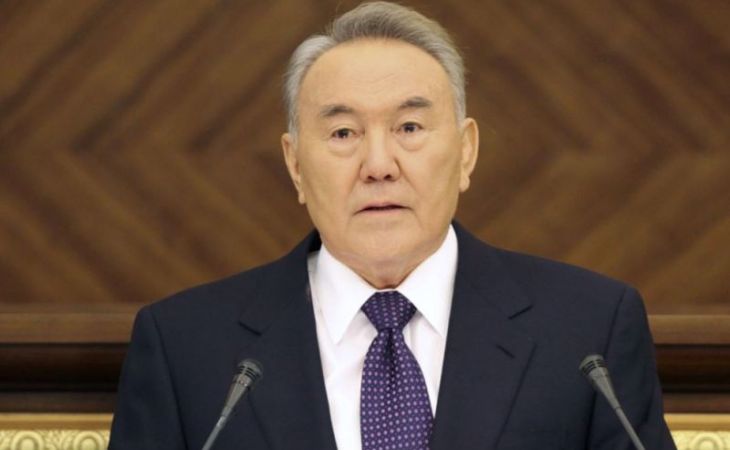Сенат Казахстана попросил Назарбаева назначить новые президентские выборы