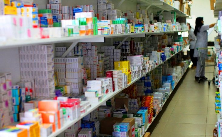 Крупнейшие аптечные сети России заморозили цены на лекарства