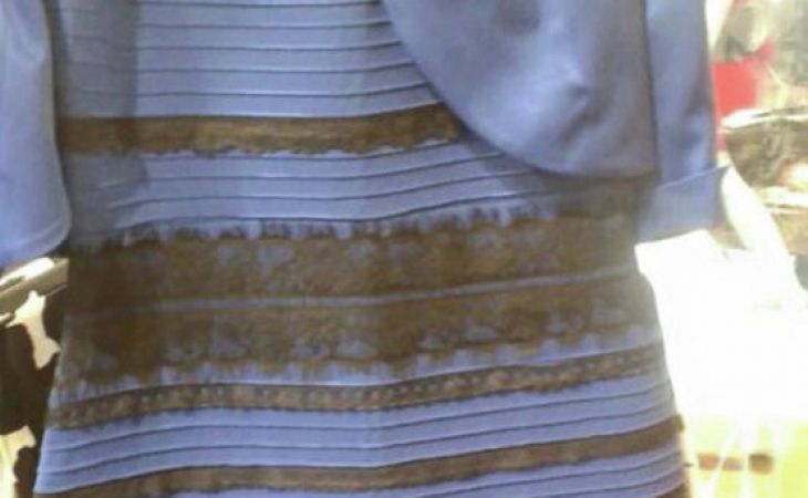 Новый "бум" соцсетей: Какого цвета платье?