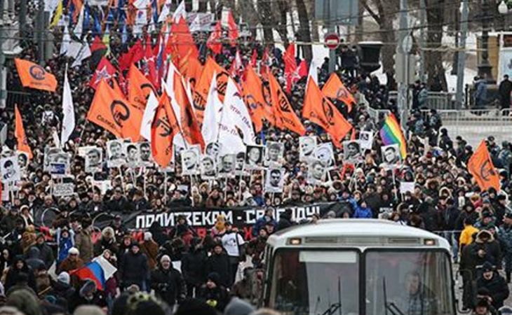 Власти Москвы заявили, что антикризисный марш нельзя заменить траурной акцией