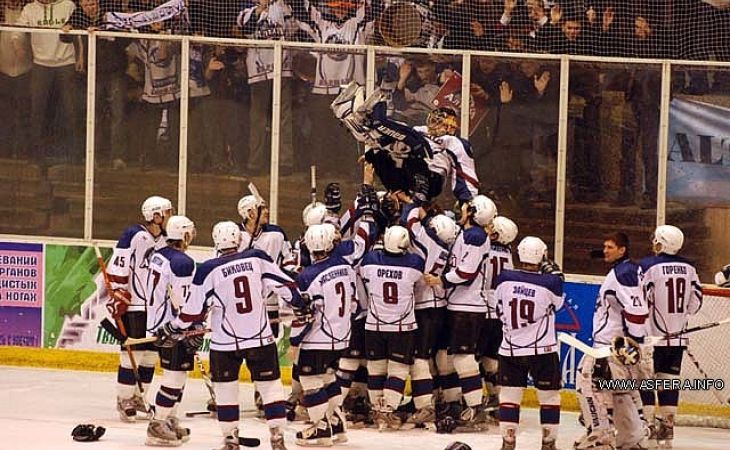 Власти допустят закрытие хоккейного клуба "Алтай"?