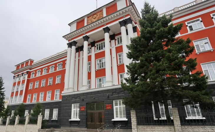 Главврача и бухгалтера больницы на Алтае осудили условно за кражу миллиона рублей