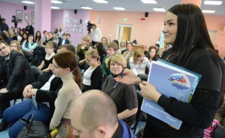 "Билайн" подарит полгода связи и 4G-смартфон победителям сибирского конкурса молодых журналистов