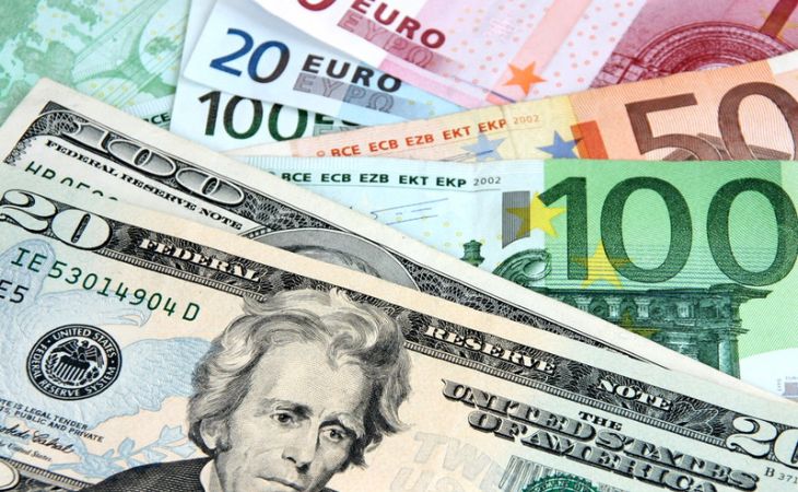 Доллар и евро взлетели на решении ЦБ