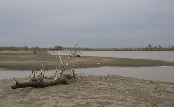 Власти Барнаула заявили об отступлении паводка и начали готовиться к пляжному сезону
