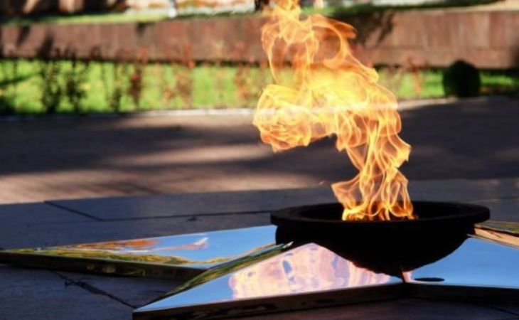 Школьники в Туле жарили картошку на Вечном огне
