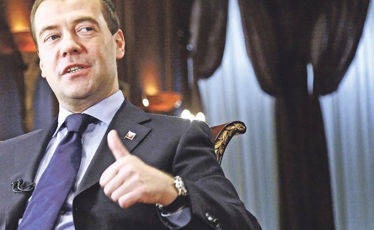 Дмитрий Медведев предложил платить налог за просмотр иностранных фильмов