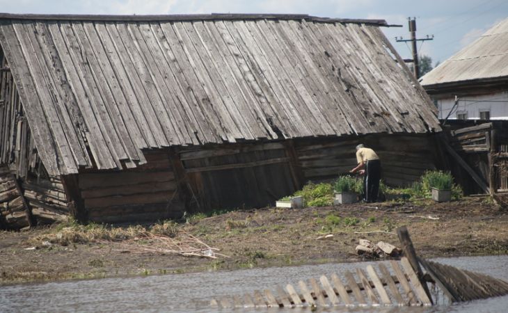 Жителям Алтая, пострадавшим от наводнения, начали выплачивать деньги на капремонт