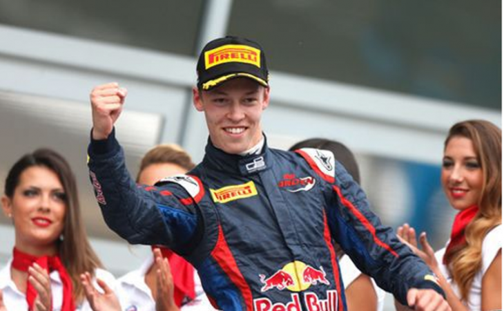 Российский гонщик Даниил Квят впервые оказался в тройке лидеров "Формулы-1"
