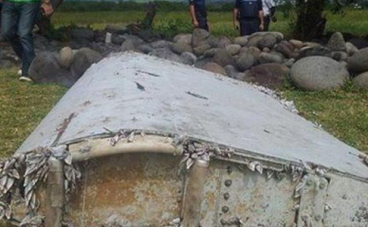 Обломки самолета, которые могут принадлежать исчезнувшему "Боингу", нашли в Индийском океане