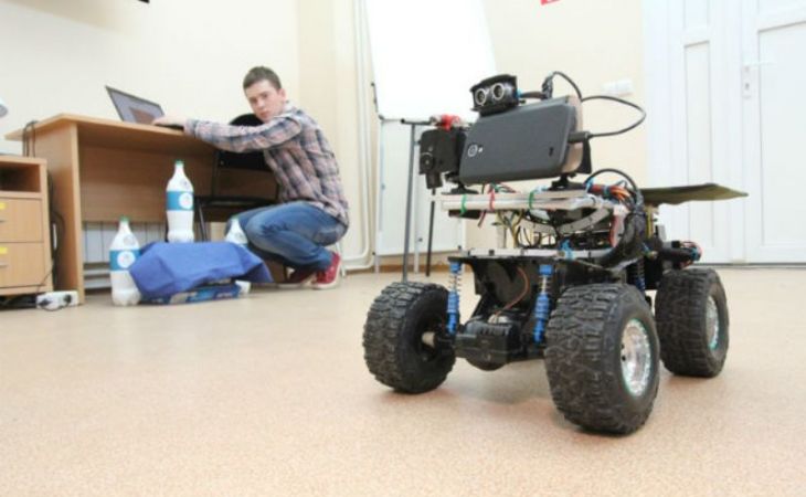 Сибирские изобретатели выиграли грант на создание роботов-учителей для школ