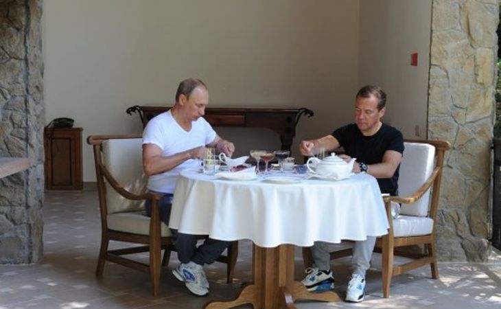 Путин поручил Медведеву оптимизировать надзорные ведомства