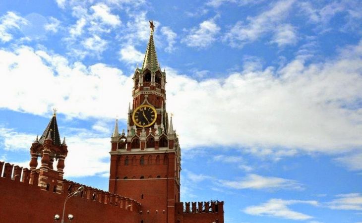 Немецкие туристы запустили квадрокоптер над Московским Кремлем
