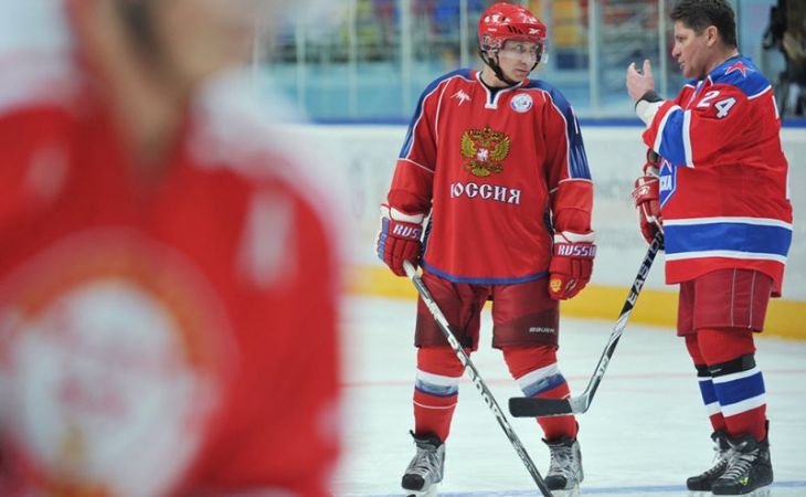 Владимир Путин отмечает свое 63-летие на коньках