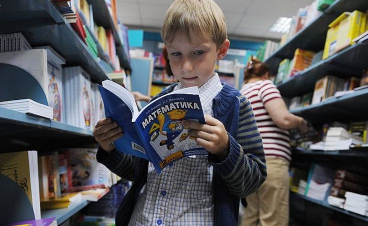 Госдума предложила ввести комплект учебников для дома и школы