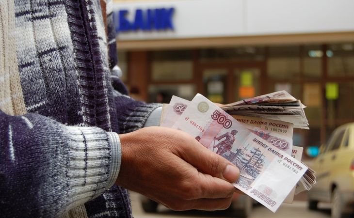 Объем просроченных кредитов в России вырос до 2,8 трлн рублей