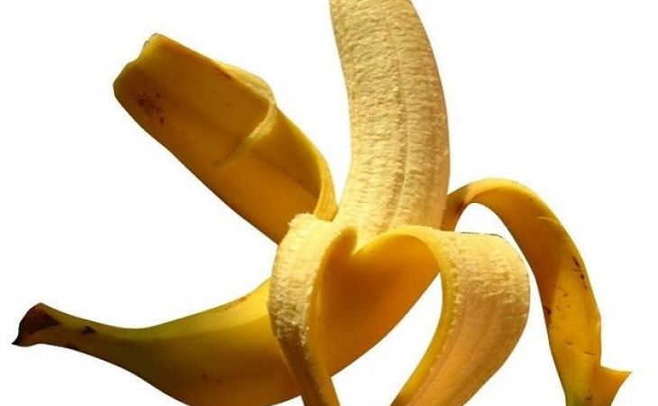 Диетологи предлагают кушать бананы вместе с кожурой - и сытно и полезно