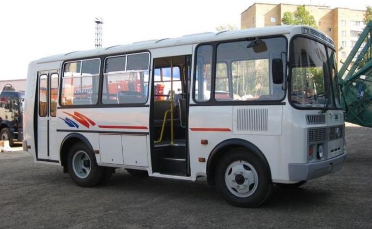 Два человека погибли в результате аварии с участием автобуса и иномарки на Алтае