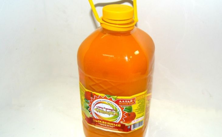 Жителям Алтая предлагают пить тыквенный "мохито" трехлитровыми бутылками