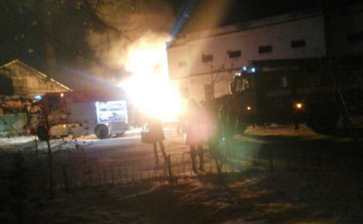 Два человека сгорели при пожаре в центре Барнаула