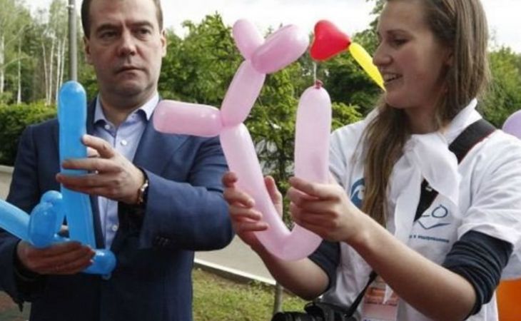 Медведев подписал документ об отслеживании одаренных детей