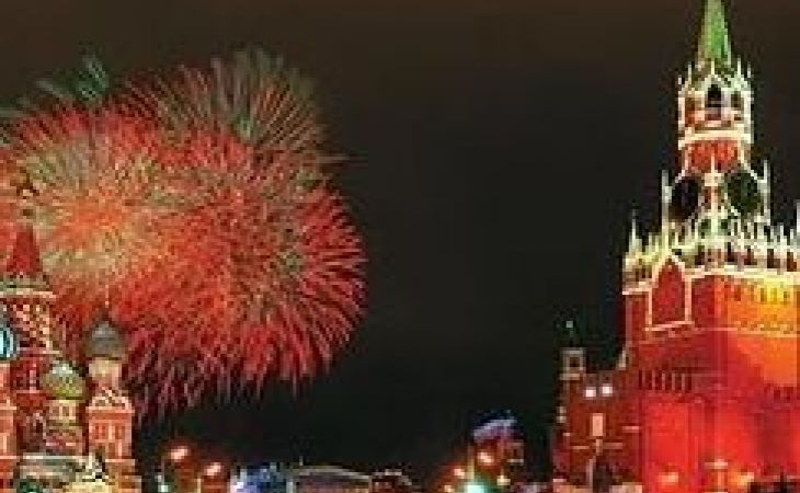 Член Общественной палаты предлагает обязать госслужащих оставаться в России на новогодние праздники