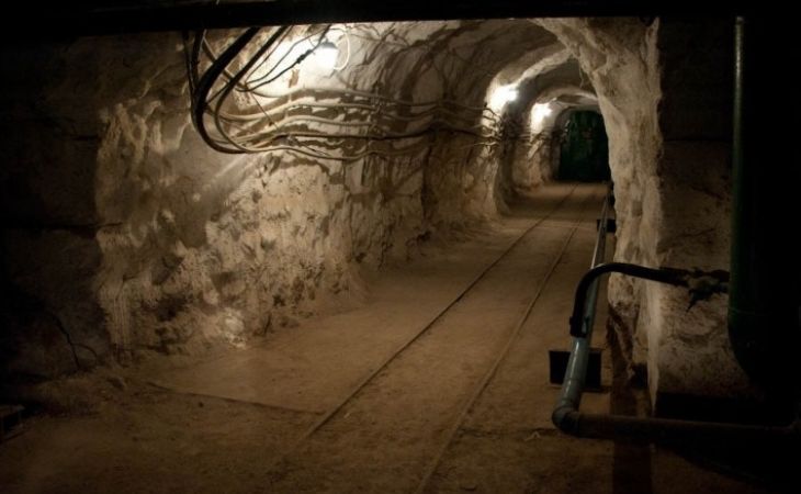 Один человек пострадал в результате обвала шахты на Алтае