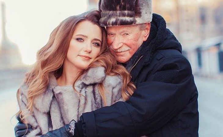 85-летний Иван Краско и его молодая жена устроили романтическую фотосессию
