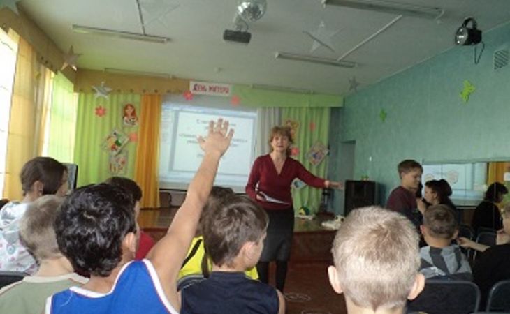 Алтайским педагогам, работающим с детьми-сиротами, вернули льготы