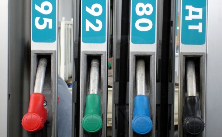Цена бензина в России вырастет на пять процентов в 2016 году