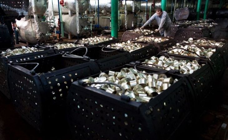 Учредителя рыбокомбината "Островной" объявили в международный розыск за невыплату зарплаты