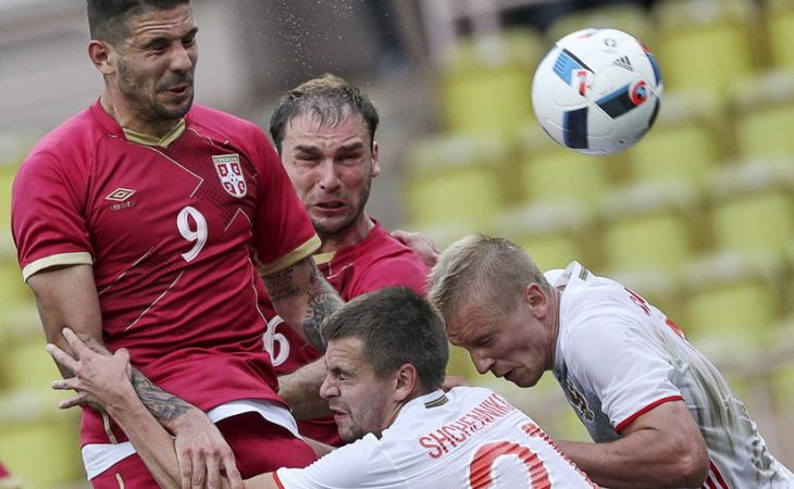 Футболисты сборной России сыграли вничью с командой Сербии