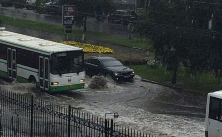 Власти объяснили причины подтопления улиц в Барнауле