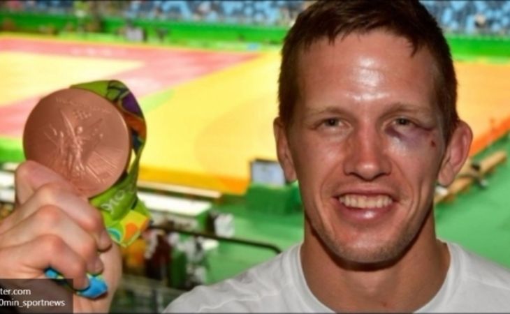 Бронзового призера Олимпийских игр по дзюдо избили на пляже в Рио