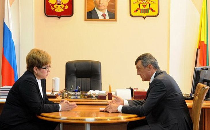 Сергей Меняйло поздравил первую женщину-губернатора Сибири со вступлением в должность