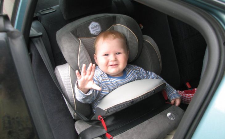 СМИ сообщили о новых правилах перевозки детей в автомобиле