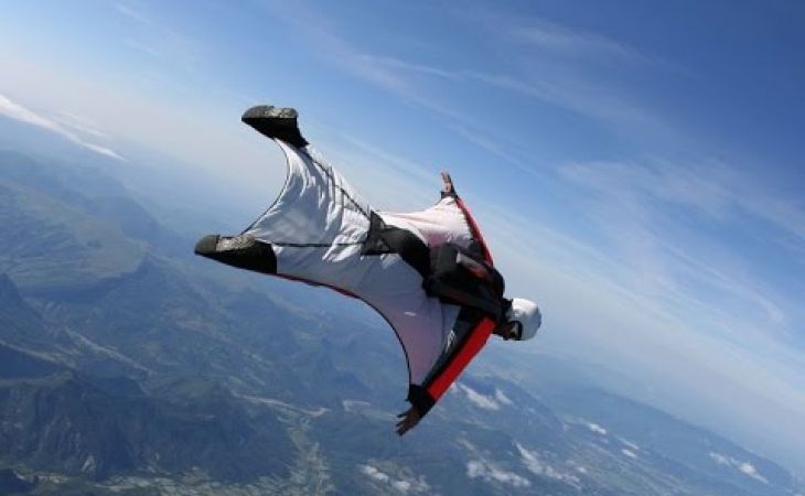 Российский вингсьют-пилот погиб во Франции из-за нераскрывшегося парашюта