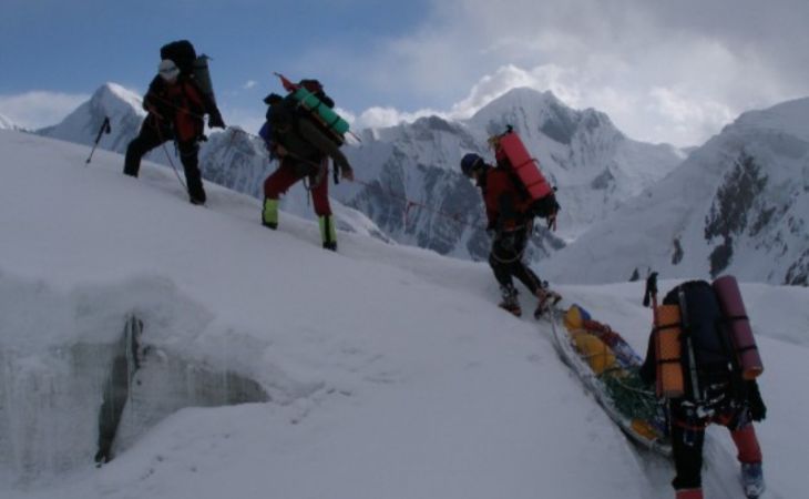Туристы, пропавшие в горах Алтая, вышли на связь