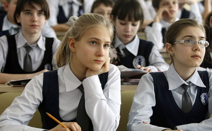 Барнаульские школьники смогут без экзаменов поступить в главный экономический вуз России